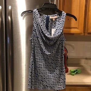 Navy/white shirt